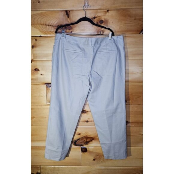 Liz Claiborne Emma Woman Plus Size 18 Khaki Ankle Pants Inseam 26 Inches - Picture 2 of 9